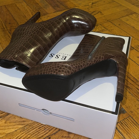 Guess Women Dressy BOOTIES - Picture 6 of 6